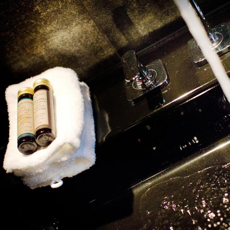 Main Street Hotel 예페르 객실 사진